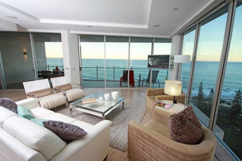 Oceans Mooloolaba - Kawana Tourism 15