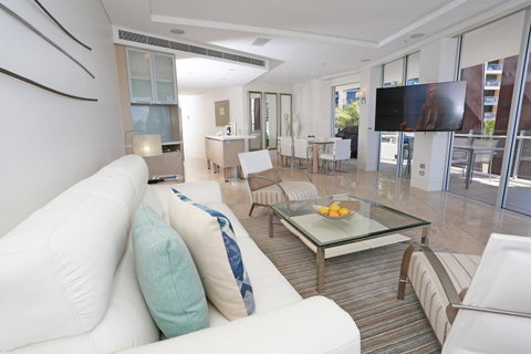 Oceans Mooloolaba - Kawana Tourism 43