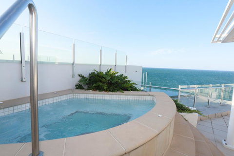 Oceans Mooloolaba - Kawana Tourism 41
