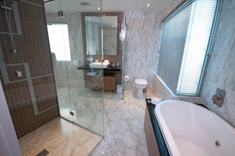Oceans Mooloolaba - Kawana Tourism 32