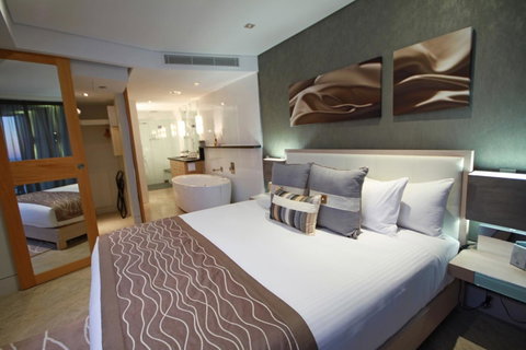 Oceans Mooloolaba - Kawana Tourism 14
