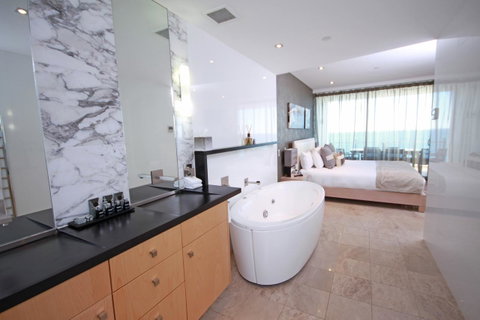 Oceans Mooloolaba - Kawana Tourism 10