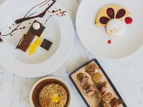 Pullman Cairns International - Kawana Tourism 28