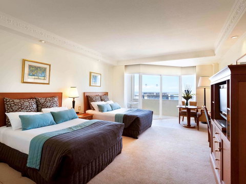 Pullman Cairns International - Kawana Tourism 44