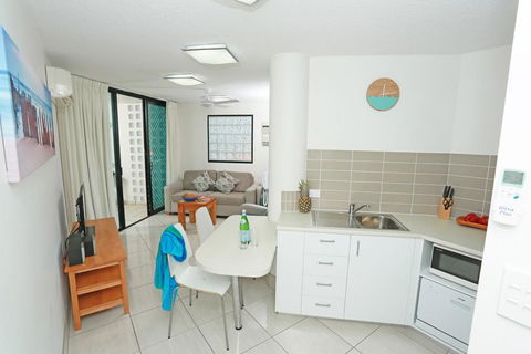 Beach Club Resort Mooloolaba - Kawana Tourism 19