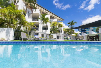 Beach Club Resort Mooloolaba with Kawana Tourism