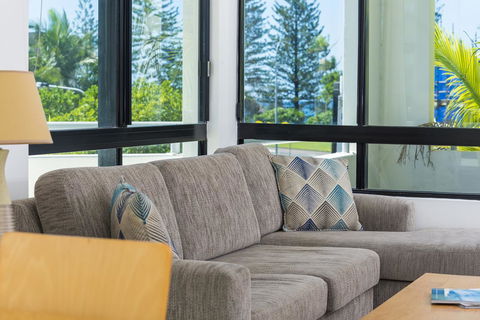 Beach Club Resort Mooloolaba - Kawana Tourism 16