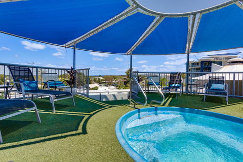 Beach Club Resort Mooloolaba - Kawana Tourism 3