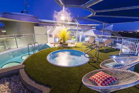 Beach Club Resort Mooloolaba - Kawana Tourism 9