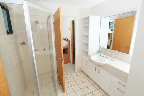 Beach Club Resort Mooloolaba - Kawana Tourism 25