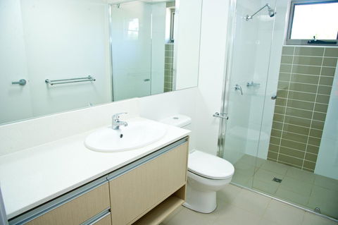 Jacana Apartments - Kawana Tourism 14