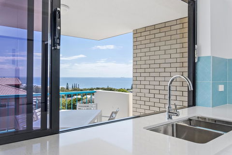 Burgess @ Kings Beach Apartments - Kawana Tourism 44