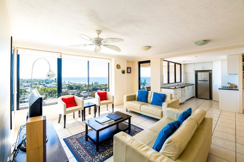 Burgess @ Kings Beach Apartments - Kawana Tourism 5