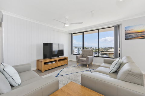 Burgess @ Kings Beach Apartments - Kawana Tourism 43