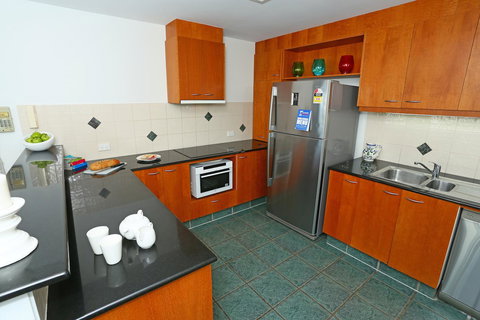 Neptune Resort - Kawana Tourism 18