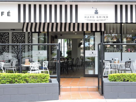 Neptune Resort - Kawana Tourism 6