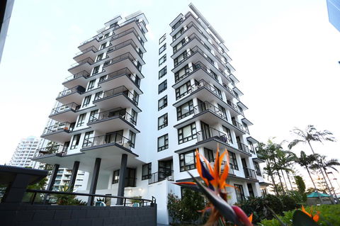 Neptune Resort - Kawana Tourism 44