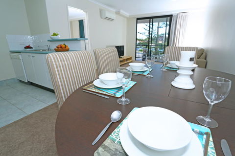 Neptune Resort - Kawana Tourism 31