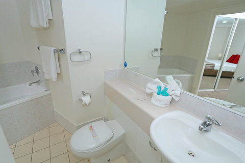 Neptune Resort - Kawana Tourism 37