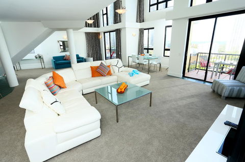 Neptune Resort - Kawana Tourism 4