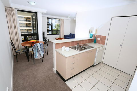 Neptune Resort - Kawana Tourism 35