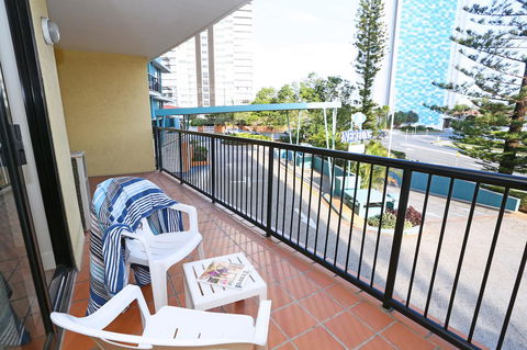 Neptune Resort - Kawana Tourism 34