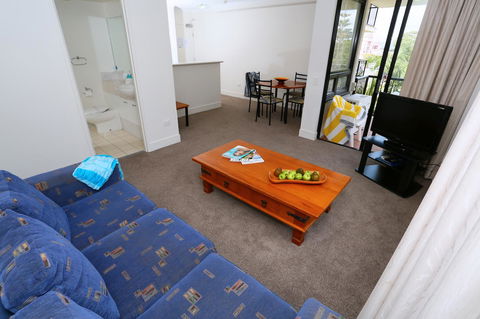 Neptune Resort - Kawana Tourism 40