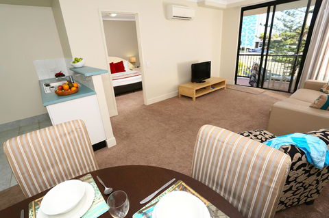 Neptune Resort - Kawana Tourism 32