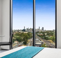Essence Suites Taringa - Kawana Tourism