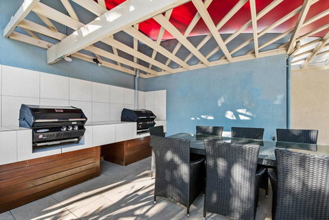 Sailport Mooloolaba Apartments - Kawana Tourism 8