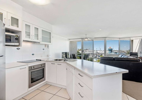 Sailport Mooloolaba Apartments - Kawana Tourism 12