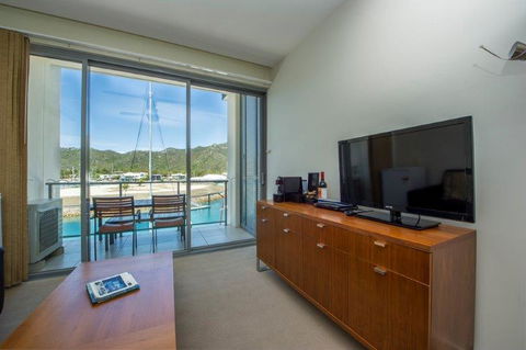 Absolute Waterfront Magnetic Island - Kawana Tourism 26