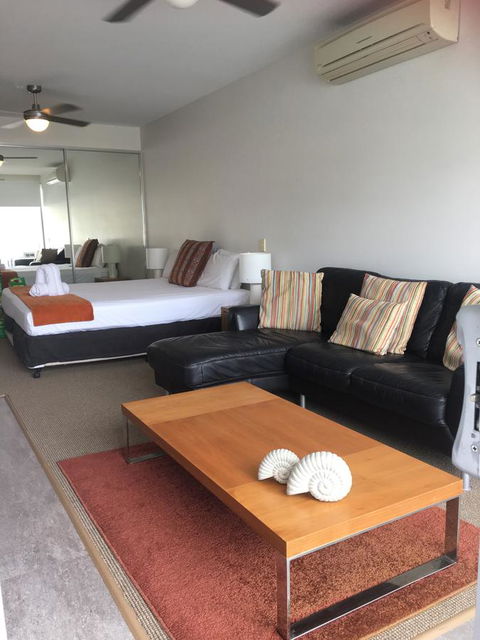 Absolute Waterfront Magnetic Island - Kawana Tourism 1