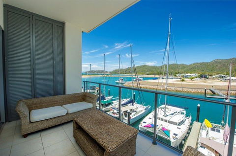 Absolute Waterfront Magnetic Island - Kawana Tourism 18
