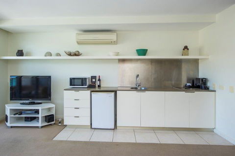 Absolute Waterfront Magnetic Island - Kawana Tourism 16