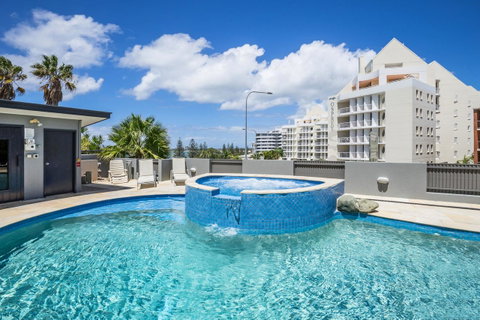 Alexandra On The Pacific - Kawana Tourism 16