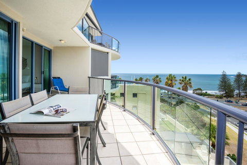 Alexandra On The Pacific - Kawana Tourism 5