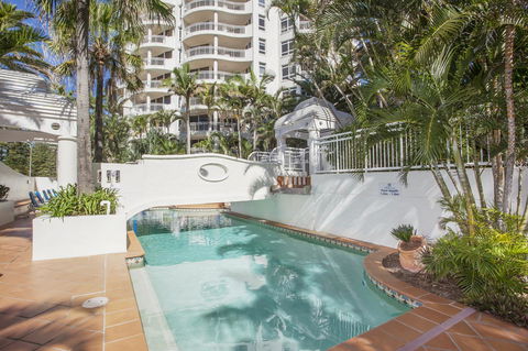 ULTIQA Burleigh Mediterranean Resort - Kawana Tourism 16