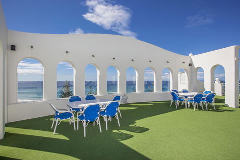 ULTIQA Burleigh Mediterranean Resort - Kawana Tourism 25