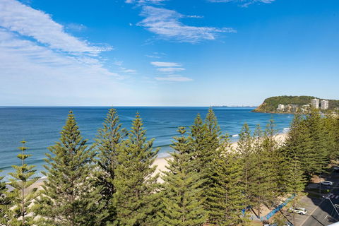 ULTIQA Burleigh Mediterranean Resort - Kawana Tourism 8