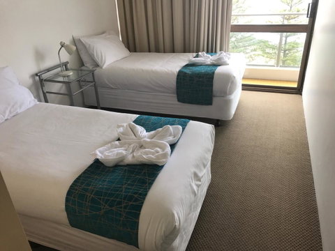 Northwind Beachfront Apartments - Kawana Tourism 11