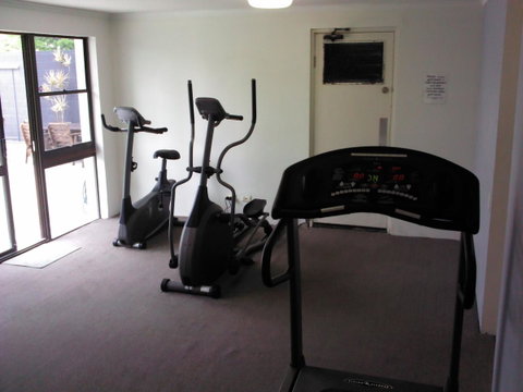 Northwind Beachfront Apartments - Kawana Tourism 6