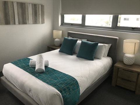 Northwind Beachfront Apartments - Kawana Tourism 21