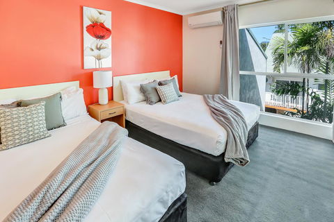 Coral Tree Inn - Kawana Tourism 23