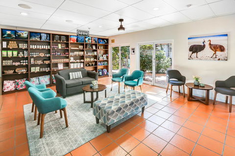 Coral Tree Inn - Kawana Tourism 29