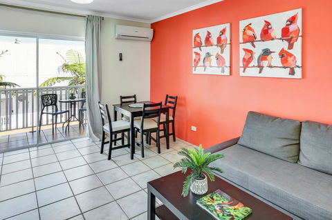Coral Tree Inn - Kawana Tourism 5