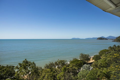 Amaroo At Trinity - Kawana Tourism 1