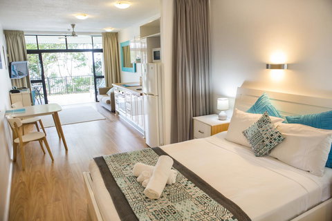 Amaroo At Trinity - Kawana Tourism 12