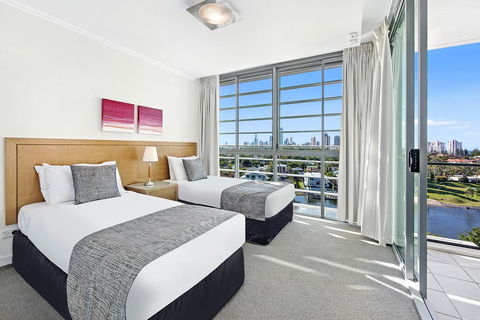 ULTIQA Freshwater Point Resort - Kawana Tourism 14