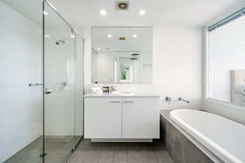 ULTIQA Freshwater Point Resort - Kawana Tourism 4